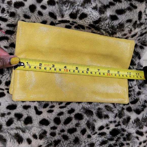 Ann Taylor Mustard Embossed Leather Fold Over Clutch Excellent Condition New - Picture 1 of 6